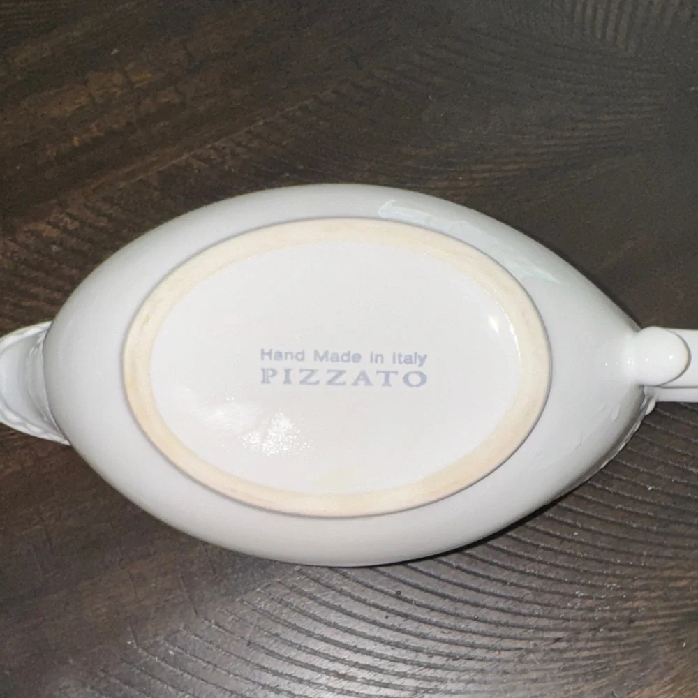 Pizzato handmade in italy White Serveware Set with Gravy Boat and Oval Platter - Picture 5 of 8